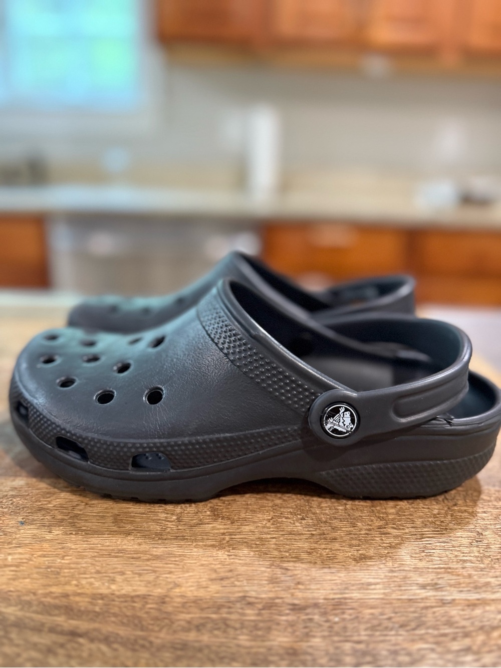 CROCS M/6 W/8 Classic Clogs - Black